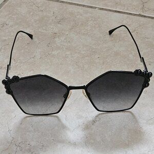 NWOT FENDI GEOMETRIC PENTAGON ITALY METAL BLACK CRYSTAL OVERSIZED SUNGLASSES